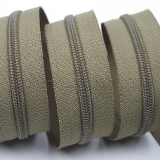 Молния спиральная, рулонная YKK 5RC (тип 5), хаки №565